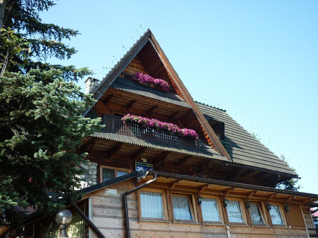 Dom Pracy Twórczej i Wypoczynku Wojtuś Acomodação com café da manhã Bukowina Tatrzańska Exterior foto